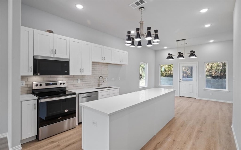 2100 Cactus Alley, Granbury, TX 76048, 4 Bedrooms Bedrooms, ,2 BathroomsBathrooms,Residential,For Sale,2100 Cactus Alley,20868662