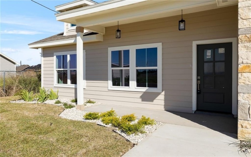 306 Merida Drive, Donna, TX 78537, 3 Bedrooms Bedrooms, ,2 BathroomsBathrooms,Residential,For Sale,306 Merida Drive,0,486441