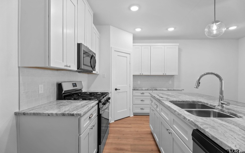 2958 Calloway Road, Tyler, TX 75707, 3 Bedrooms Bedrooms, ,2 BathroomsBathrooms,Residential,For Sale,2958 Calloway Road,0,25016369