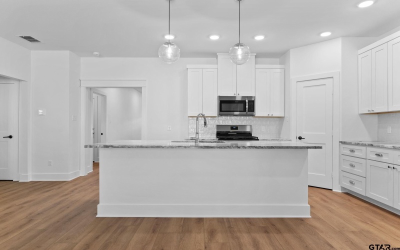 2958 Calloway Road, Tyler, TX 75707, 3 Bedrooms Bedrooms, ,2 BathroomsBathrooms,Residential,For Sale,2958 Calloway Road,0,25016369