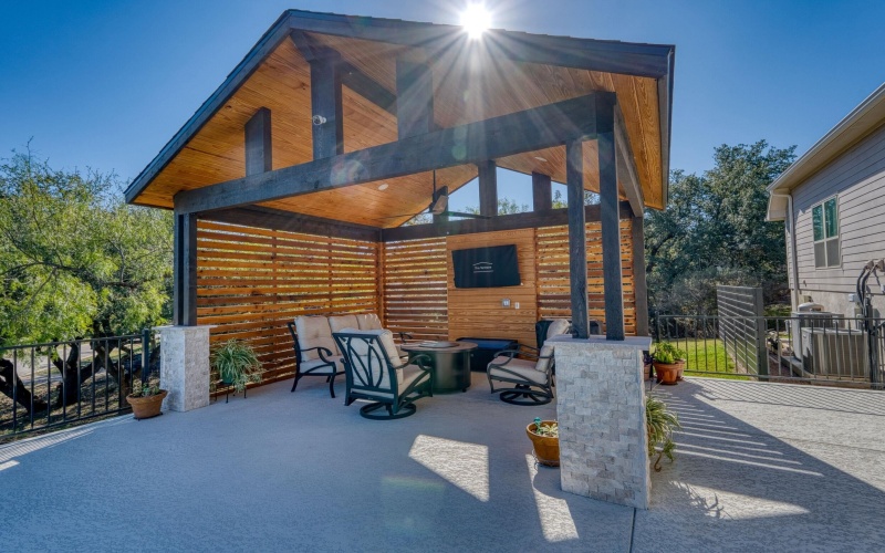 2913 Blue Lake Dr., Horseshoe Bay, TX 78657, 3 Bedrooms Bedrooms, ,2 BathroomsBathrooms,Residential,For Sale,2913 Blue Lake Dr.,0,175622