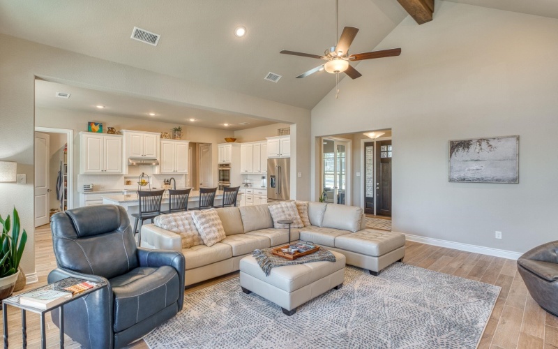 2913 Blue Lake Dr., Horseshoe Bay, TX 78657, 3 Bedrooms Bedrooms, ,2 BathroomsBathrooms,Residential,For Sale,2913 Blue Lake Dr.,0,175622