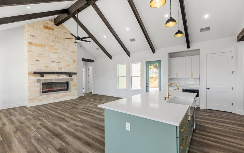 1825 Foothills Dr, Kerrville, TX 78028, 4 Habitaciones Habitaciones , ,3 BañosBaños,Residential,En Venta,1825 Foothills Dr,0,120812