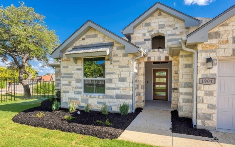 1901 N Chateau Lane, Kerrville, TX 78028, 2 Habitaciones Habitaciones , ,2 BañosBaños,Residential,En Venta,1901 N Chateau Lane,0,120823