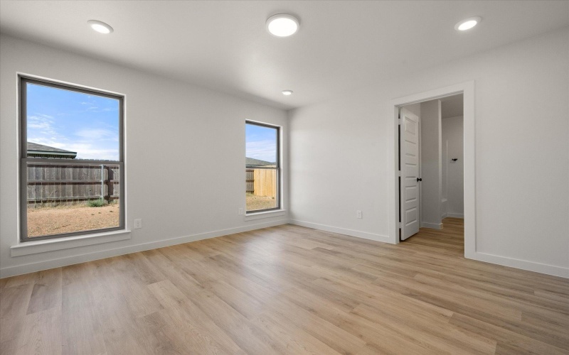 2015 Cottonwood Avenue, Wolfforth, TX 79382, 4 Habitaciones Habitaciones , ,2 BañosBaños,Residential,En Venta,2015 Cottonwood Avenue,0,202562787