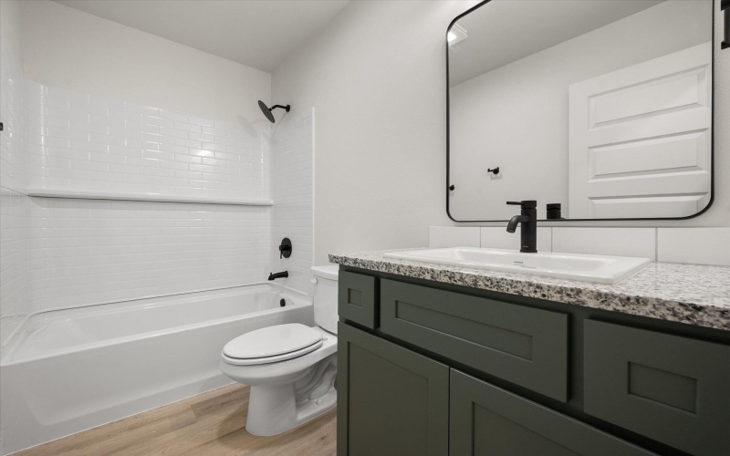 2015 Cottonwood Avenue, Wolfforth, TX 79382, 4 Habitaciones Habitaciones , ,2 BañosBaños,Residential,En Venta,2015 Cottonwood Avenue,0,202562787