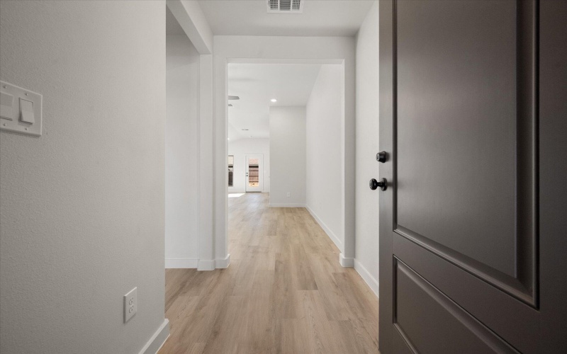 2015 Cottonwood Avenue, Wolfforth, TX 79382, 4 Habitaciones Habitaciones , ,2 BañosBaños,Residential,En Venta,2015 Cottonwood Avenue,0,202562787