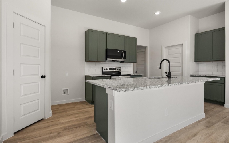 2015 Cottonwood Avenue, Wolfforth, TX 79382, 4 Habitaciones Habitaciones , ,2 BañosBaños,Residential,En Venta,2015 Cottonwood Avenue,0,202562787