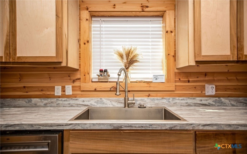 185 E Tiki Drive, Seadrift, TX 77983, 1 Bedroom Bedrooms, ,2 BathroomsBathrooms,Residential,For Sale,185 E Tiki Drive,0,597217