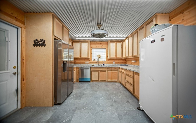 185 E Tiki Drive, Seadrift, TX 77983, 1 Bedroom Bedrooms, ,2 BathroomsBathrooms,Residential,For Sale,185 E Tiki Drive,0,597217