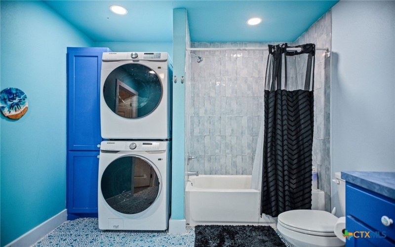 185 E Tiki Drive, Seadrift, TX 77983, 1 Bedroom Bedrooms, ,2 BathroomsBathrooms,Residential,For Sale,185 E Tiki Drive,0,597217