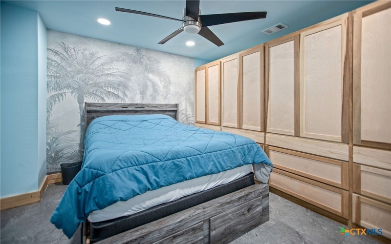 185 E Tiki Drive, Seadrift, TX 77983, 1 Bedroom Bedrooms, ,2 BathroomsBathrooms,Residential,For Sale,185 E Tiki Drive,0,597217