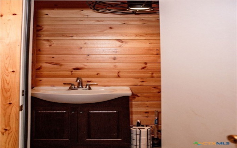 185 E Tiki Drive, Seadrift, TX 77983, 1 Bedroom Bedrooms, ,2 BathroomsBathrooms,Residential,For Sale,185 E Tiki Drive,0,597217