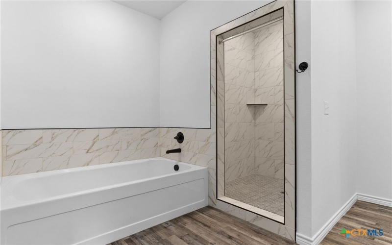 828 Elijah Ln, Lampasas, TX 76550, 4 Habitaciones Habitaciones , ,2 BañosBaños,Residential,En Venta,828 Elijah Ln,0,597250