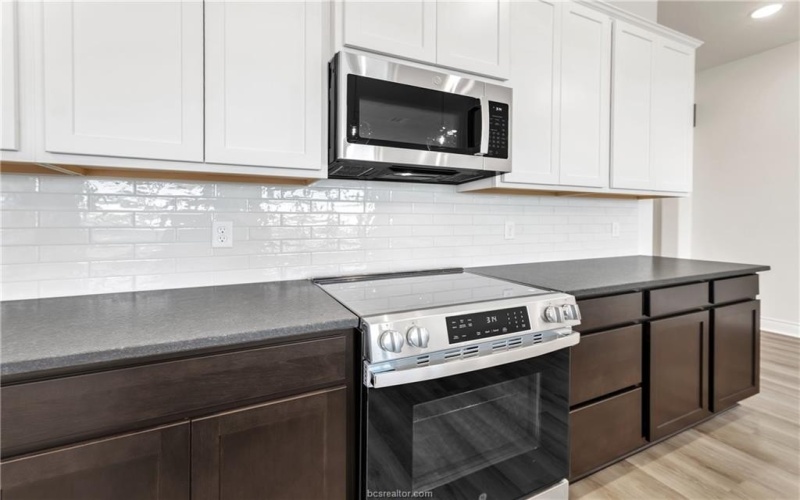 4084 Crestmont Drive, College Station, TX 77845, 3 Habitaciones Habitaciones , ,3 BañosBaños,Residential,En Venta,4084 Crestmont Drive,0,25011179