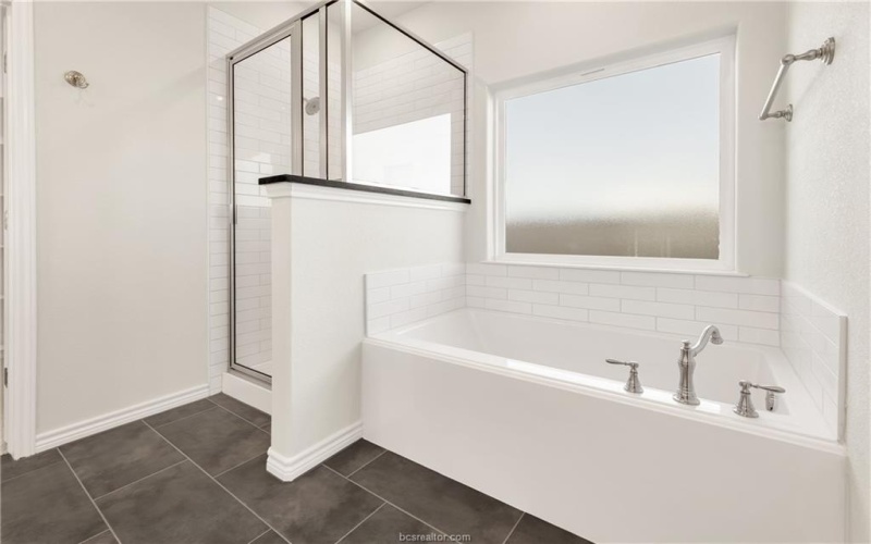 4084 Crestmont Drive, College Station, TX 77845, 3 Habitaciones Habitaciones , ,3 BañosBaños,Residential,En Venta,4084 Crestmont Drive,0,25011179