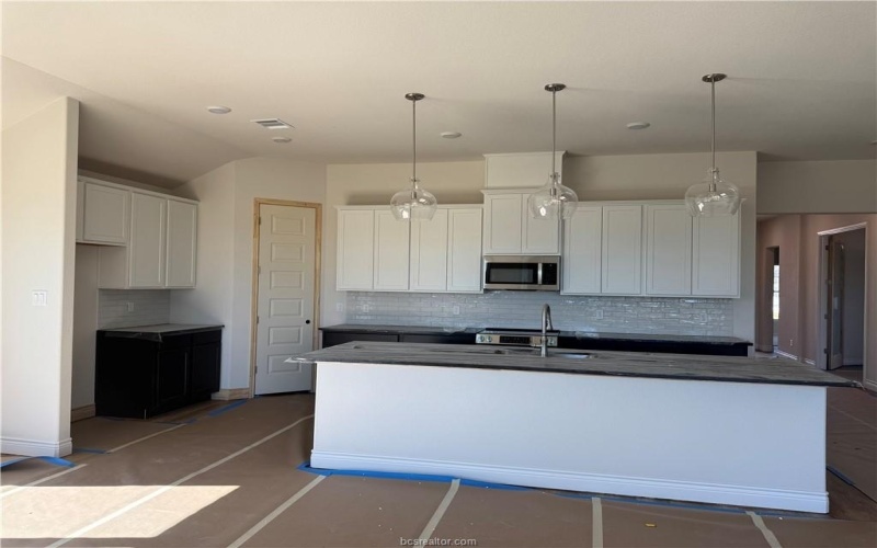 4084 Crestmont Drive, College Station, TX 77845, 3 Bedrooms Bedrooms, ,3 BathroomsBathrooms,Residential,For Sale,4084 Crestmont Drive,0,25011179