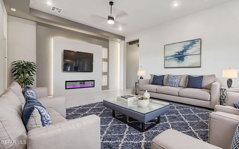 836 Eltham Drive, Horizon City, TX 79928, 4 Bedrooms Bedrooms, ,3 BathroomsBathrooms,Residential,For Sale,836 Eltham Drive,0,933397