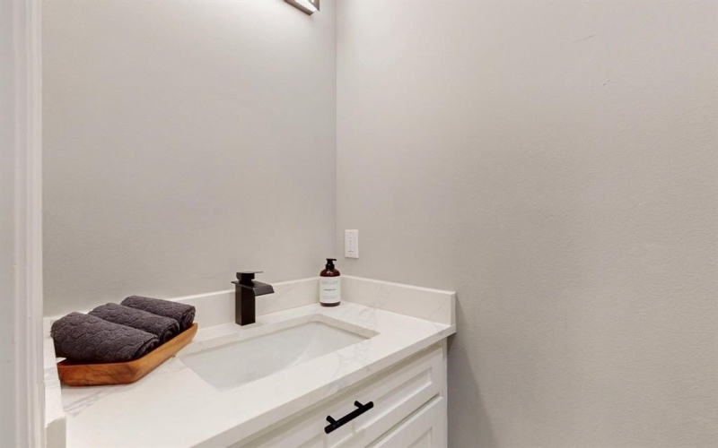 706 Poinsettia Drive, Lancaster, TX 75146, 4 Habitaciones Habitaciones , ,2 BañosBaños,Residential,En Venta,706 Poinsettia Drive,0,21047603