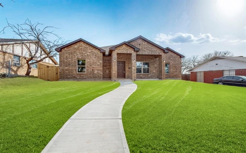 706 Poinsettia Drive, Lancaster, TX 75146, 4 Habitaciones Habitaciones , ,2 BañosBaños,Residential,En Venta,706 Poinsettia Drive,0,21047603