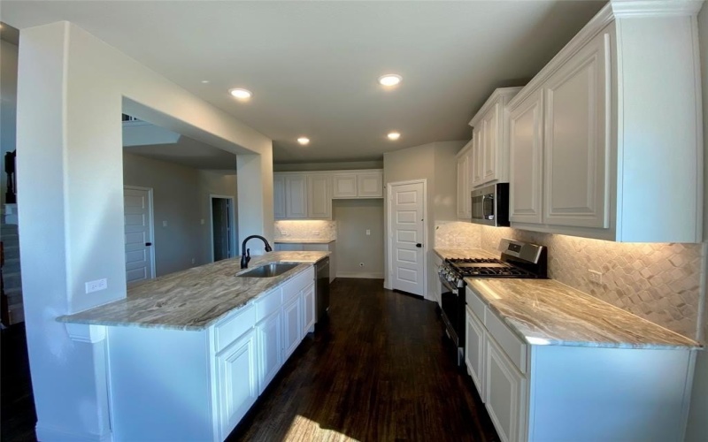 350 Devonshire Drive, Greenville, TX 75401, 4 Habitaciones Habitaciones , ,3 BañosBaños,Residential,En Venta,350 Devonshire Drive,0,21065971