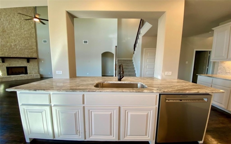 350 Devonshire Drive, Greenville, TX 75401, 4 Habitaciones Habitaciones , ,3 BañosBaños,Residential,En Venta,350 Devonshire Drive,0,21065971