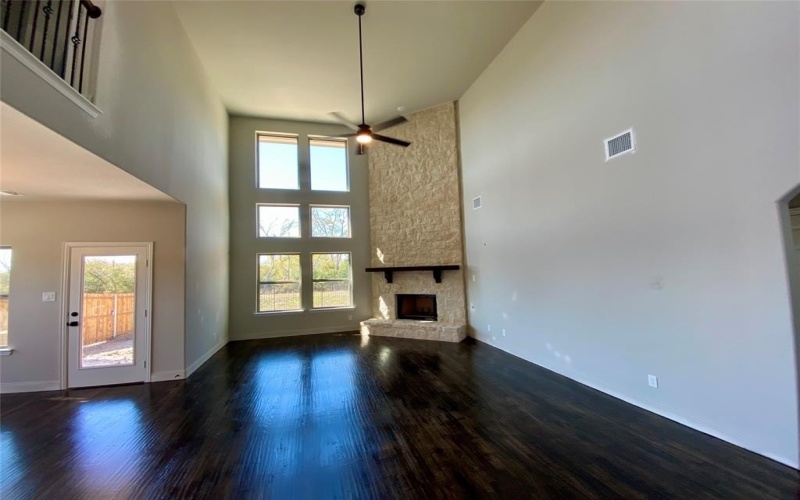 350 Devonshire Drive, Greenville, TX 75401, 4 Habitaciones Habitaciones , ,3 BañosBaños,Residential,En Venta,350 Devonshire Drive,0,21065971