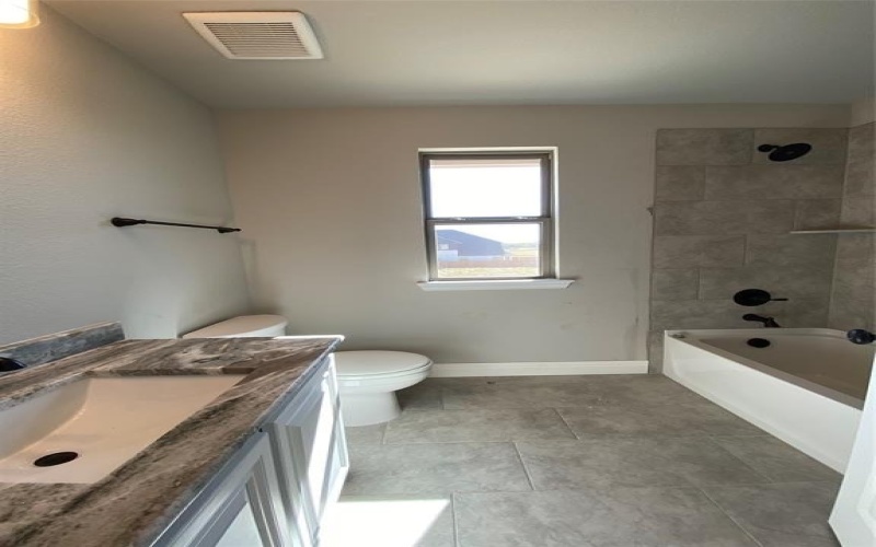 350 Devonshire Drive, Greenville, TX 75401, 4 Habitaciones Habitaciones , ,3 BañosBaños,Residential,En Venta,350 Devonshire Drive,0,21065971