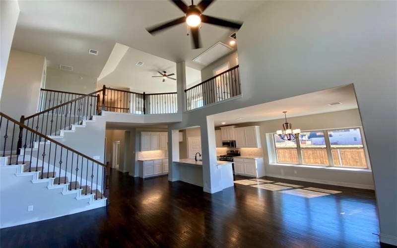 350 Devonshire Drive, Greenville, TX 75401, 4 Habitaciones Habitaciones , ,3 BañosBaños,Residential,En Venta,350 Devonshire Drive,0,21065971