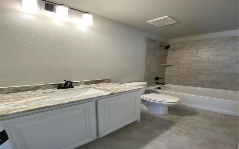 350 Devonshire Drive, Greenville, TX 75401, 4 Habitaciones Habitaciones , ,3 BañosBaños,Residential,En Venta,350 Devonshire Drive,0,21065971