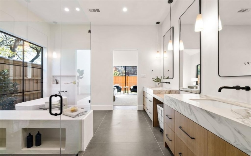 8604 Lockhaven Drive, Dallas, TX 75238, 4 Habitaciones Habitaciones , ,5 BañosBaños,Residential,En Venta,8604 Lockhaven Drive,0,21083045