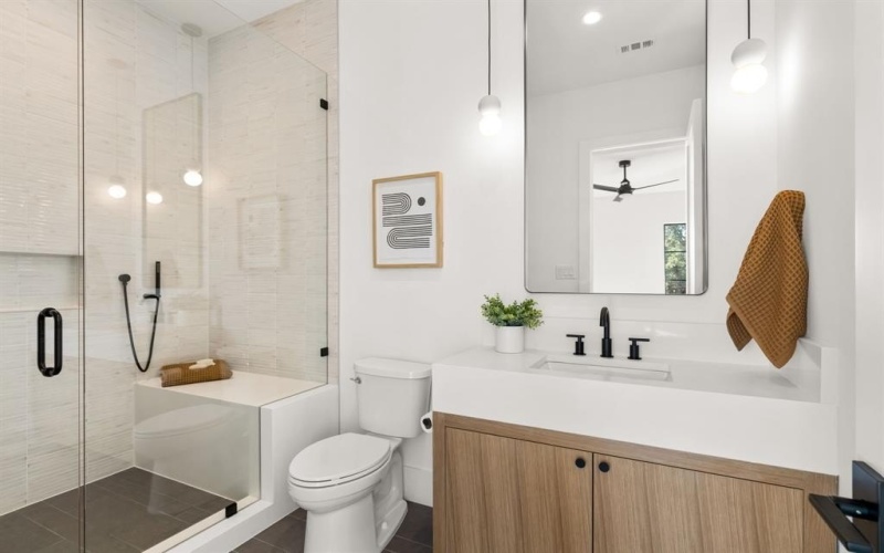 8604 Lockhaven Drive, Dallas, TX 75238, 4 Habitaciones Habitaciones , ,5 BañosBaños,Residential,En Venta,8604 Lockhaven Drive,0,21083045