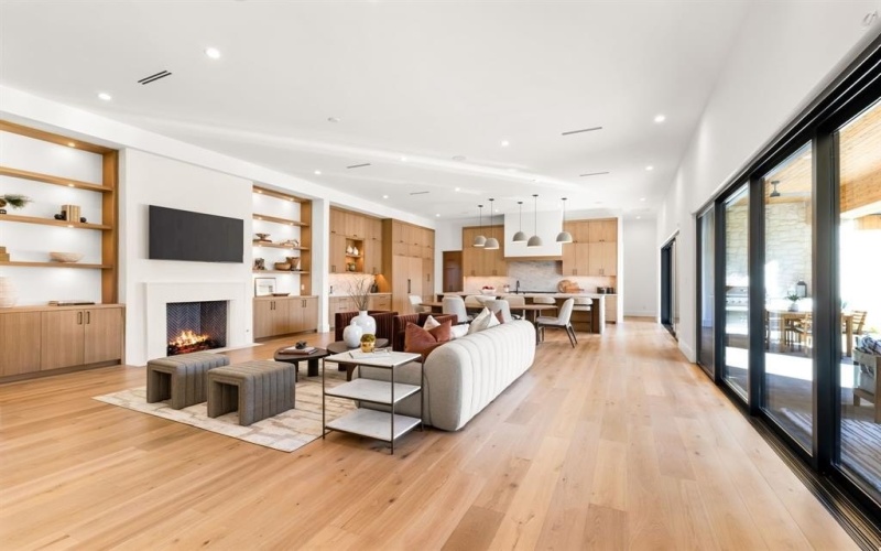 8604 Lockhaven Drive, Dallas, TX 75238, 4 Habitaciones Habitaciones , ,5 BañosBaños,Residential,En Venta,8604 Lockhaven Drive,0,21083045