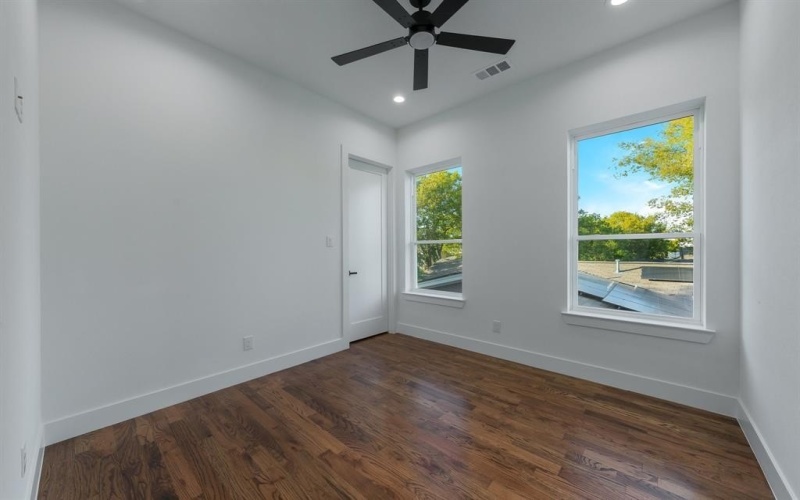 3351 Sylvan Avenue, Dallas, TX 75212, 4 Bedrooms Bedrooms, ,5 BathroomsBathrooms,Residential,For Sale,3351 Sylvan Avenue,0,21085017