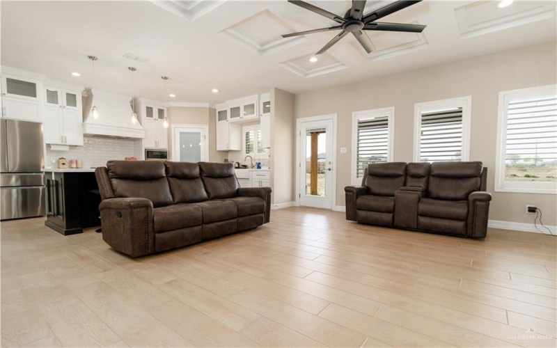 6316 Cardiff Avenue, Edinburg, TX 78542, 3 Bedrooms Bedrooms, ,2 BathroomsBathrooms,Residential,For Sale,6316 Cardiff Avenue,465540
