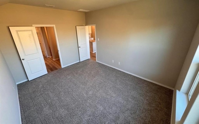 524 CRESTRIDGE Drive N, Cleburne, TX 76033, 3 Bedrooms Bedrooms, ,2 BathroomsBathrooms,Residential,For Sale,524 CRESTRIDGE Drive N,0,21106300