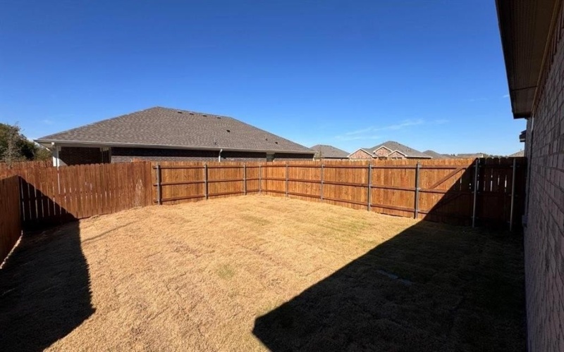 325 WILDROSE Circle, Cleburne, TX 76033, 4 Habitaciones Habitaciones , ,2 BañosBaños,Residential,En Venta,325 WILDROSE Circle,0,21106341