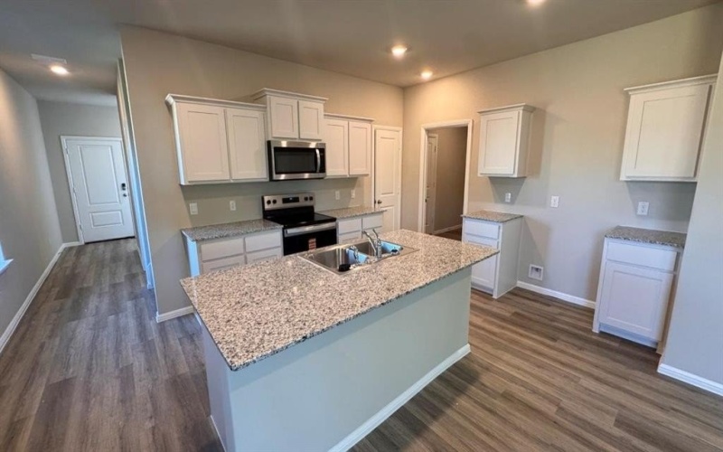 325 WILDROSE Circle, Cleburne, TX 76033, 4 Habitaciones Habitaciones , ,2 BañosBaños,Residential,En Venta,325 WILDROSE Circle,0,21106341