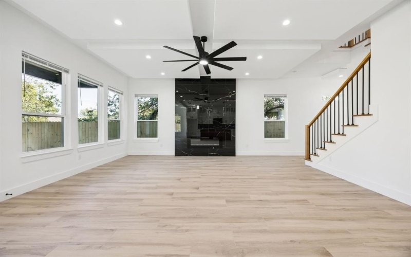 1035 Strickland Street, Dallas, TX 75211, 4 Bedrooms Bedrooms, ,5 BathroomsBathrooms,Residential,For Sale,1035 Strickland Street,0,21106626