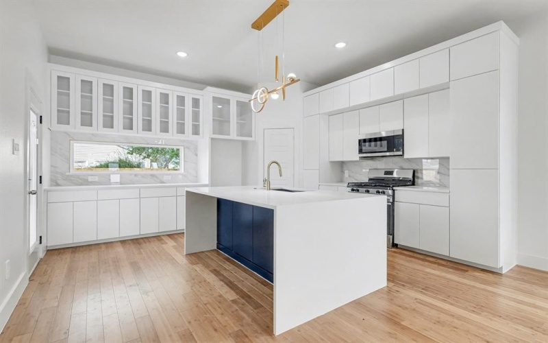 903 18th Street, Dallas, TX 75216, 4 Habitaciones Habitaciones , ,2 BañosBaños,Residential,En Venta,903 18th Street,0,21106754