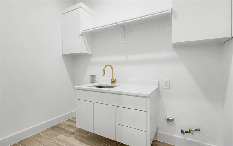 903 18th Street, Dallas, TX 75216, 4 Habitaciones Habitaciones , ,2 BañosBaños,Residential,En Venta,903 18th Street,0,21106754