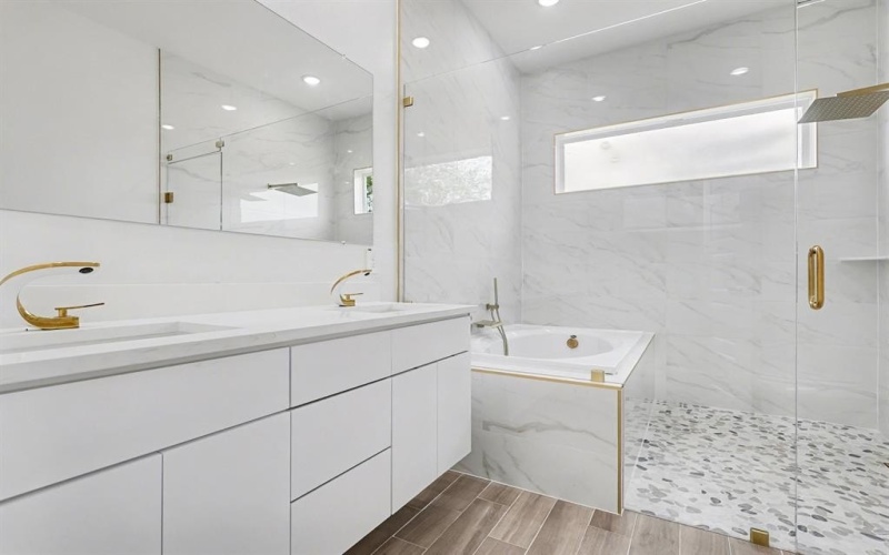 903 18th Street, Dallas, TX 75216, 4 Habitaciones Habitaciones , ,2 BañosBaños,Residential,En Venta,903 18th Street,0,21106754