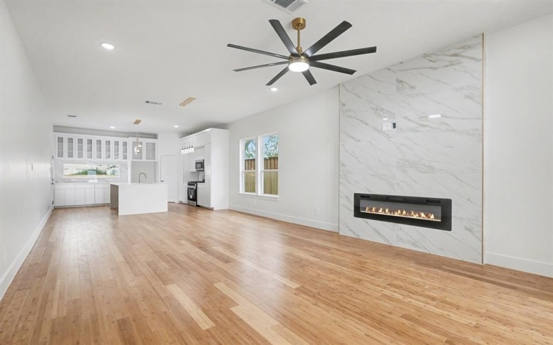 903 18th Street, Dallas, TX 75216, 4 Habitaciones Habitaciones , ,2 BañosBaños,Residential,En Venta,903 18th Street,0,21106754