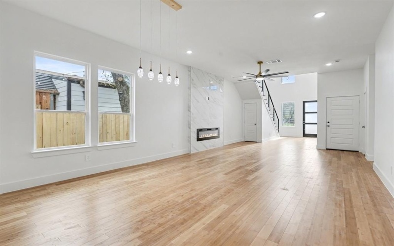 903 18th Street, Dallas, TX 75216, 4 Habitaciones Habitaciones , ,2 BañosBaños,Residential,En Venta,903 18th Street,0,21106754