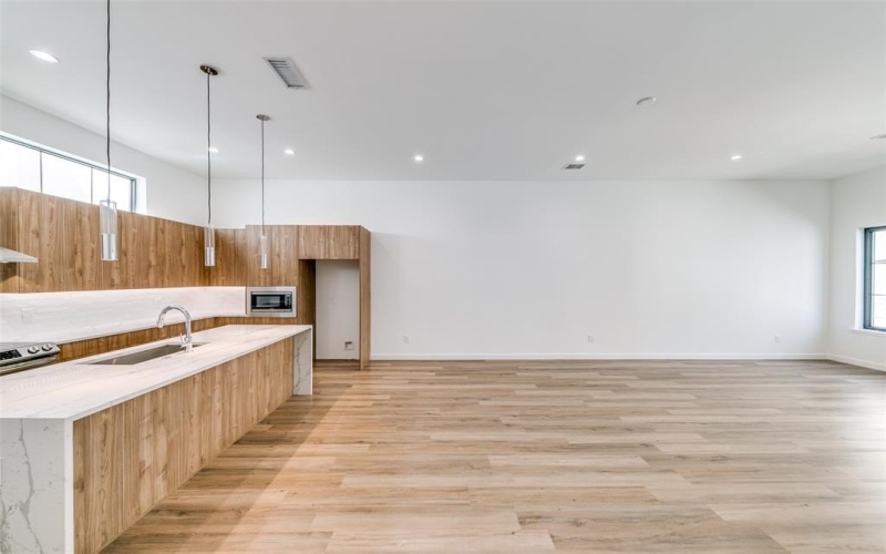 1727 Novela Way, Dallas, TX 75215, 3 Habitaciones Habitaciones , ,3 BañosBaños,Residential,En Venta,1727 Novela Way,0,21106810