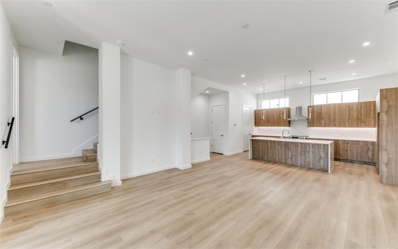 1767 Novela Way, Dallas, TX 75215, 3 Bedrooms Bedrooms, ,3 BathroomsBathrooms,Residential,For Sale,1767 Novela Way,0,21106822