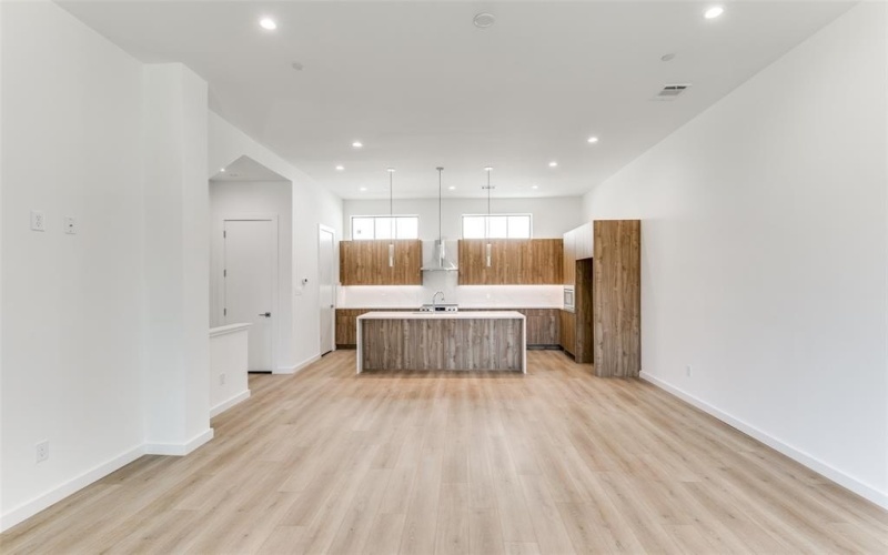 1767 Novela Way, Dallas, TX 75215, 3 Bedrooms Bedrooms, ,3 BathroomsBathrooms,Residential,For Sale,1767 Novela Way,0,21106822