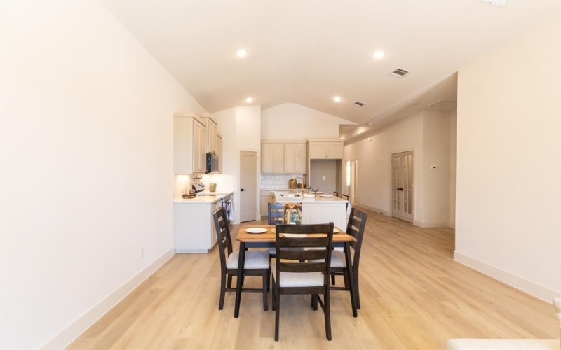 5104 Curzon Avenue, Fort Worth, TX 76107, 4 Bedrooms Bedrooms, ,2 BathroomsBathrooms,Residential,For Sale,5104 Curzon Avenue,0,21106904