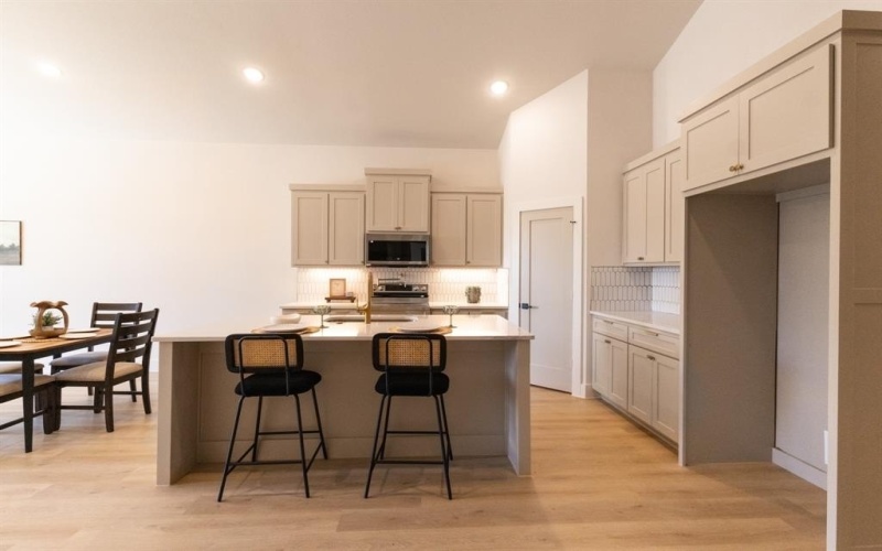 5104 Curzon Avenue, Fort Worth, TX 76107, 4 Bedrooms Bedrooms, ,2 BathroomsBathrooms,Residential,For Sale,5104 Curzon Avenue,0,21106904