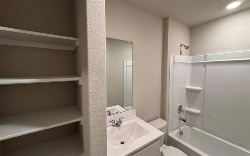 557 ARROYO Drive, Cleburne, TX 76033, 4 Habitaciones Habitaciones , ,2 BañosBaños,Residential,En Venta,557 ARROYO Drive,0,21106914